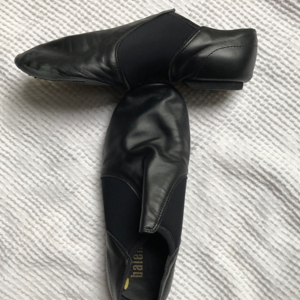 Jazz dance shoes